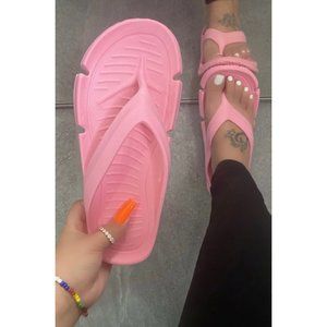 NWT!! Memory foam light weight BABY PINK Thong Sandals